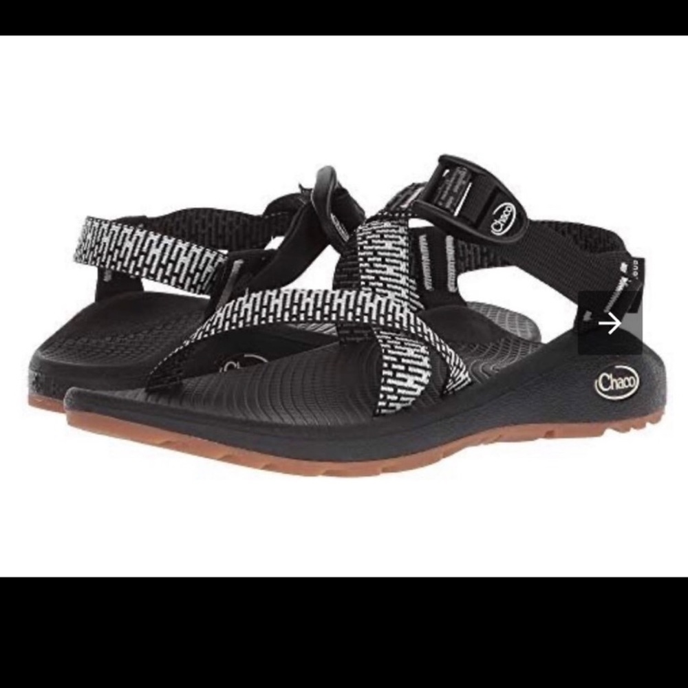 BRAND NEW! Chacos 💖💖